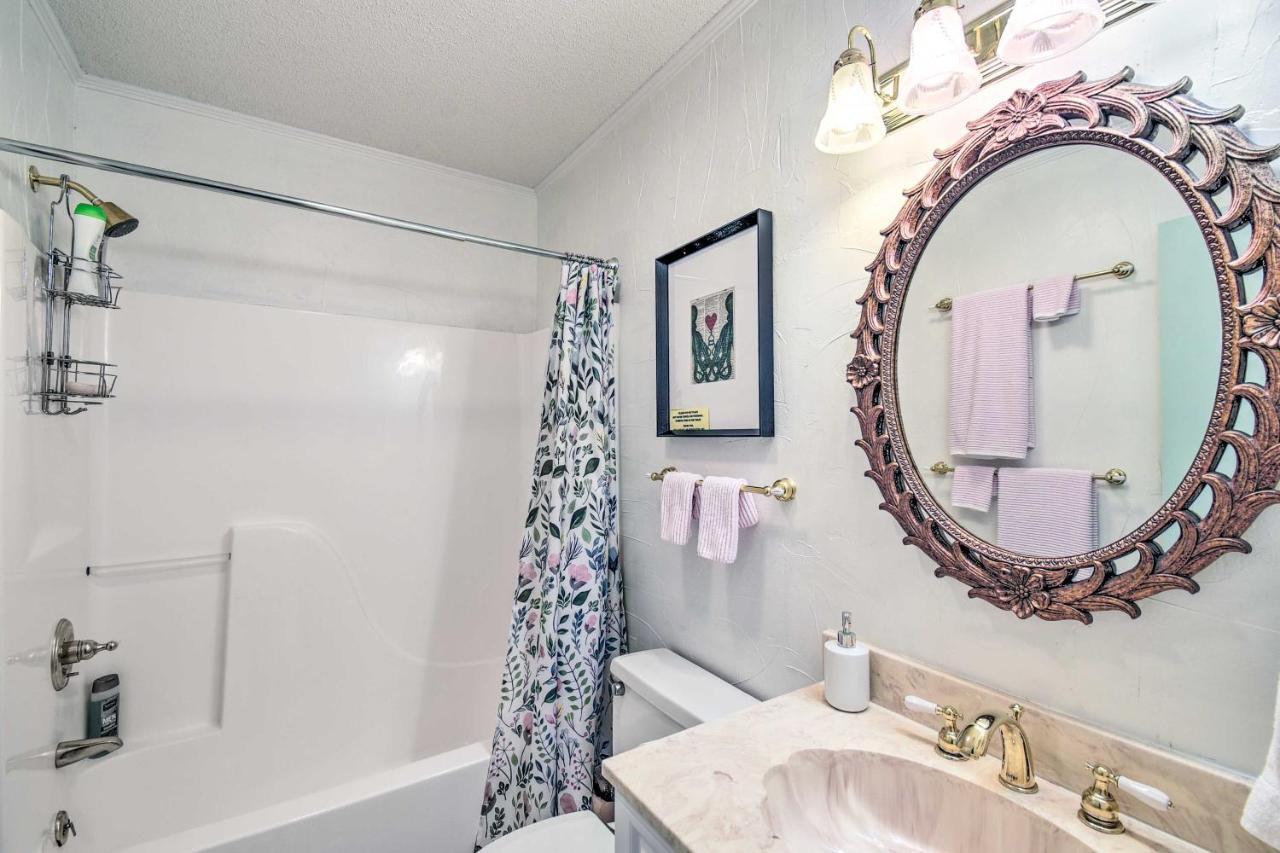 Myrtle Beach Abode With Seasonal Pool And Lake View! Villa ภายนอก รูปภาพ